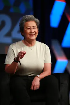 Lisa SU