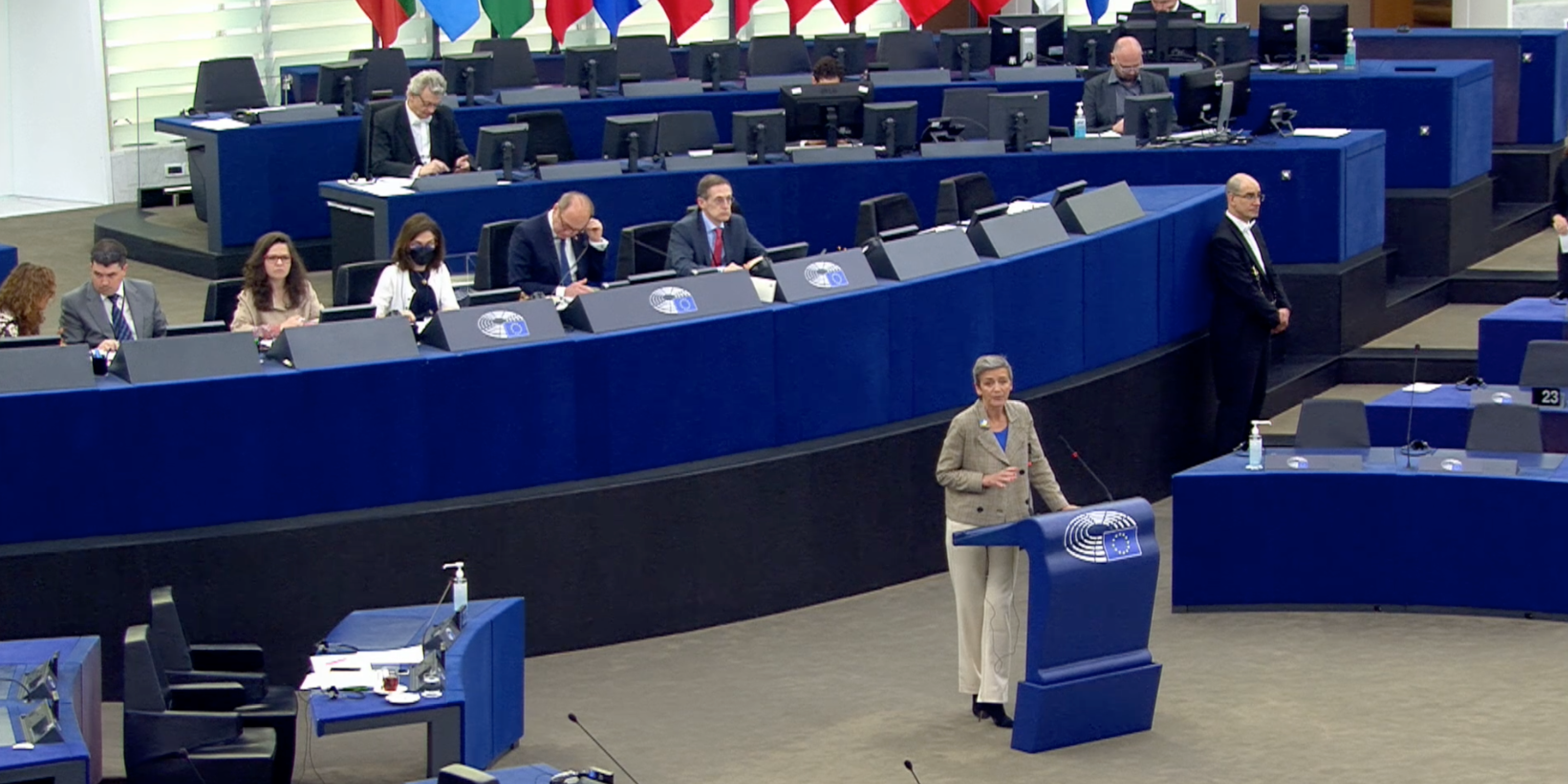 The European Parliament adopts the recommendations of its special committee on artificial intelligence