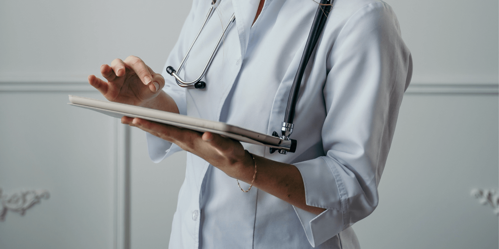 Review of the second edition of the symposium "Artificial Intelligence and Medicine: promises and limits