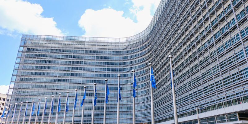 UE : lancement des TEF, installations sectorielles d’essai et d’expérimentation de l’IA pour le développement d'une IA de confiance