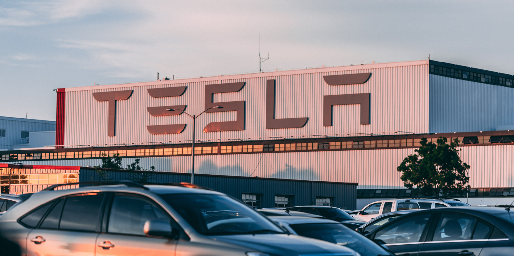 Tesla annonce le début de la production de Dojo, son supercalculateur développé en interne