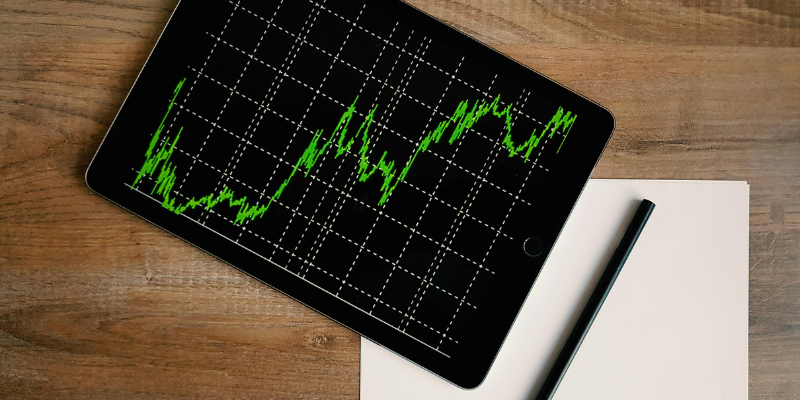 « Build on Trainium » : Amazon annonce un investissement de 110 millions de dollars dans la recherche universitaire en IA générative