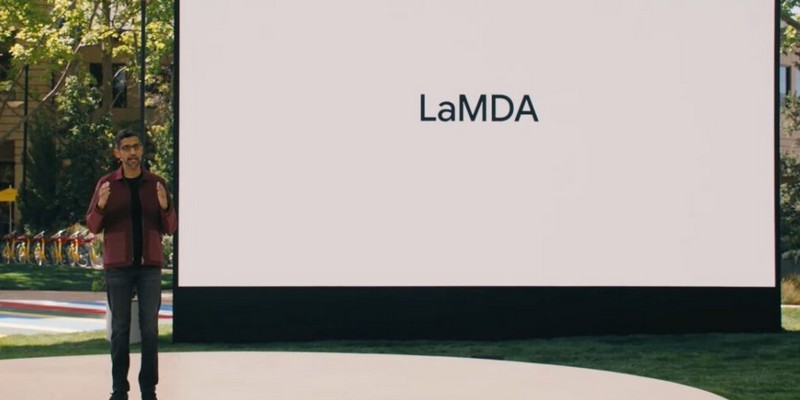 LaMDA google développement chatbot agent virtuel conversation dialogue transformer NLP TAL éthique