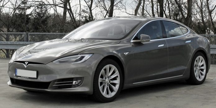 Tesla Autopilot accidents voiture enquête fédérale