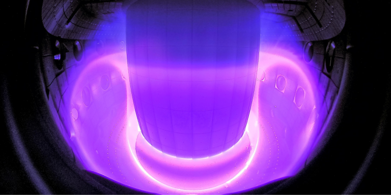 Fusion nucléaire : DeepMind et le Swiss Plasma Center contrôlent le plasma grâce à l’IA