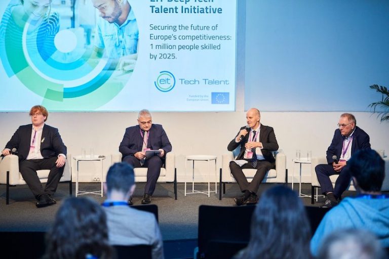 Deeptech : L’EIT veut former 1 million de talents européens d’ici 2025 dans le cadre de la Deep Tech Talent Initiative