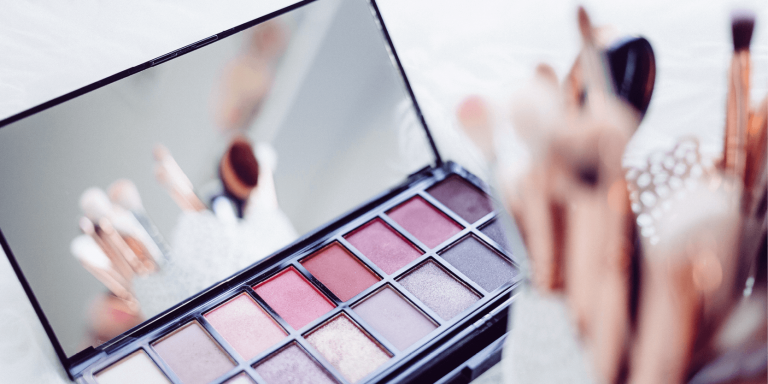 Estée Lauder lance une application de maquillage pour les personnes malvoyantes