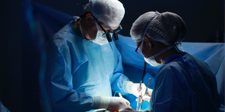 Lancement de « Connected Surgery », un programme associant Caresyntax, Relyens et Intel
