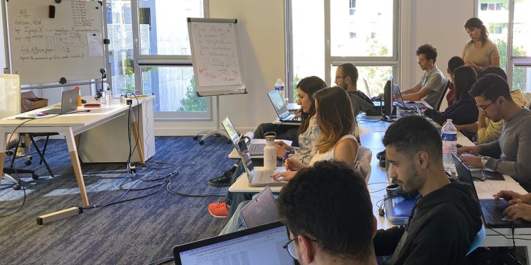Une formation en IA de l’École Centrale Méditerranée, professionnalisante et de haut niveau, s’installe à Nice